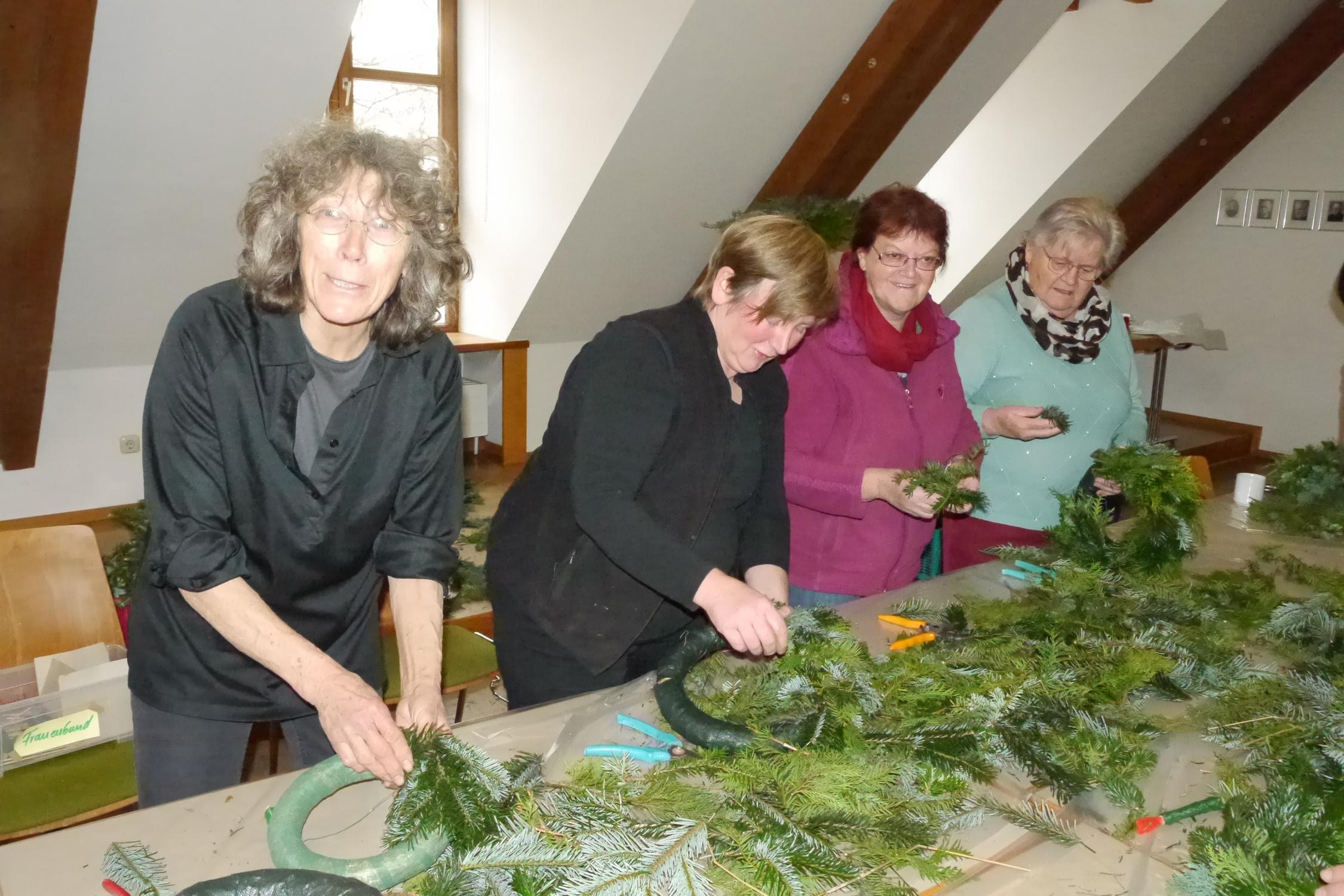 Adventskranzbinden 2023-11-23