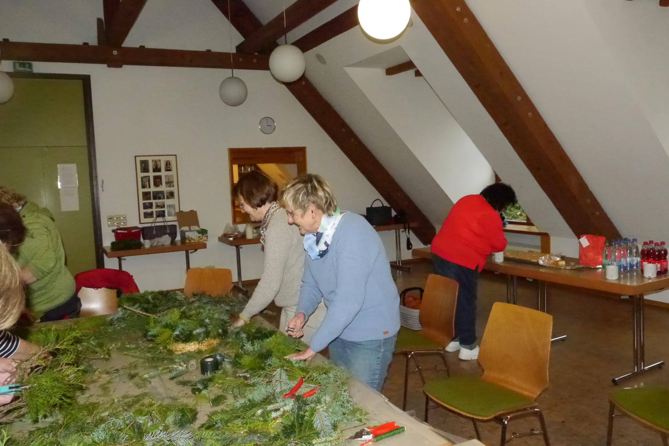 Adventskranzbinden 2023-11-23