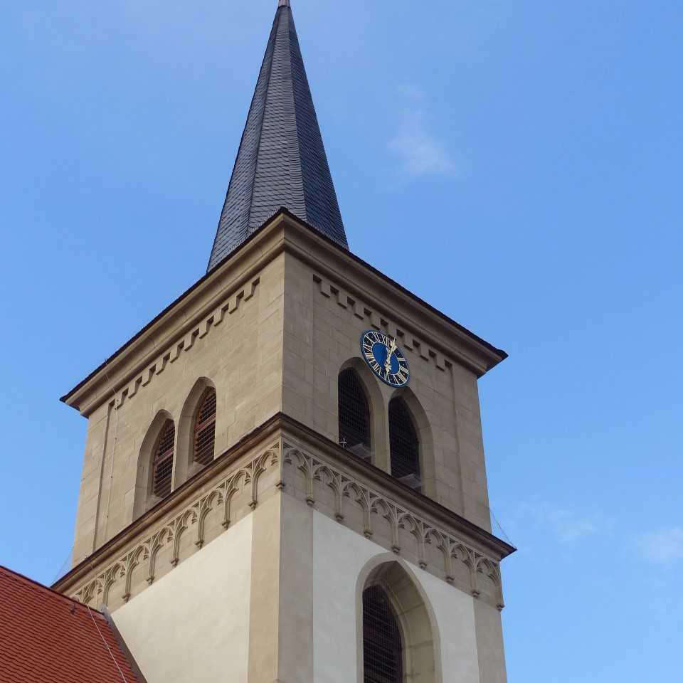 Heilig Blut außen
