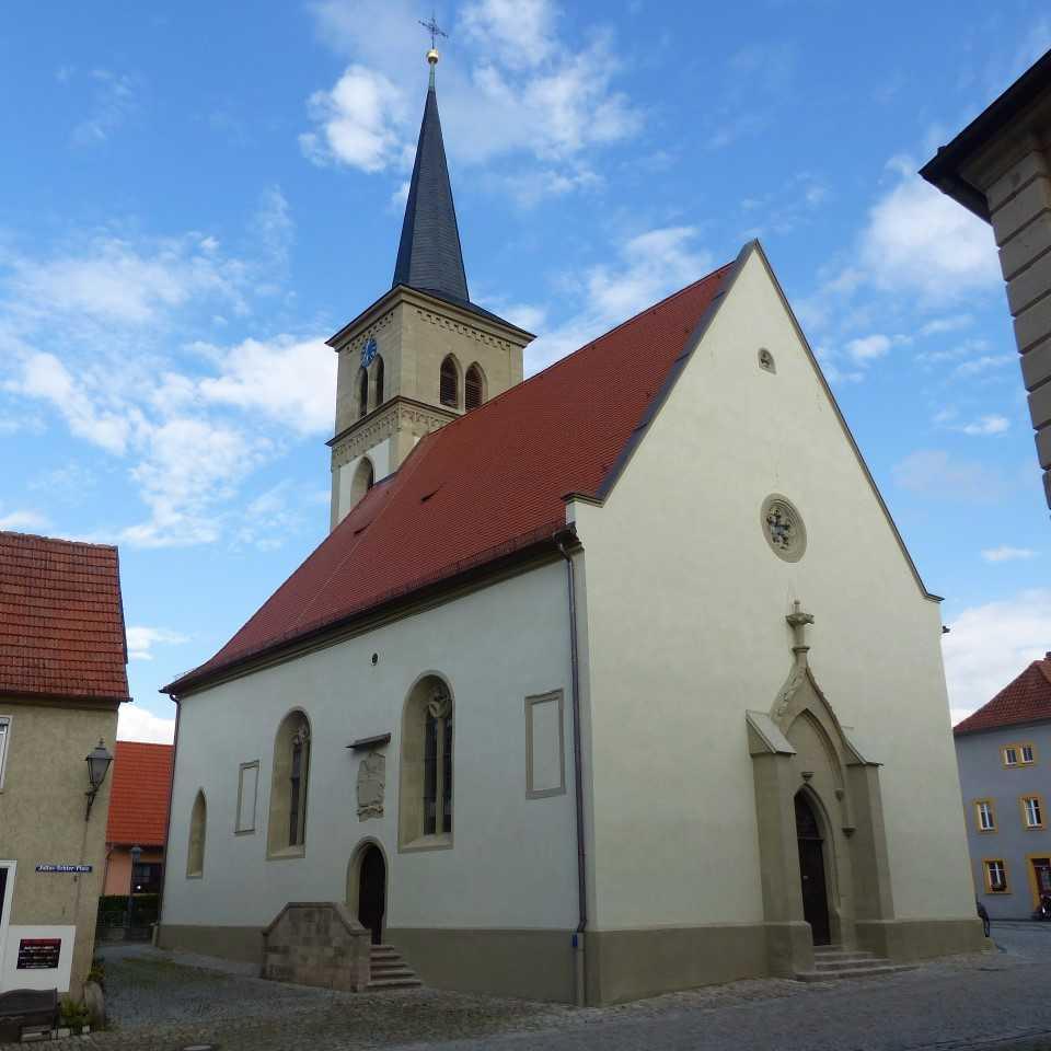 Heilig Blut außen